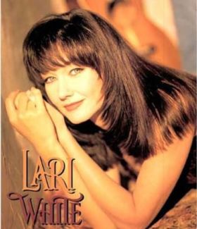 Lari White pictures