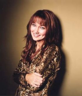 Lari White pictures