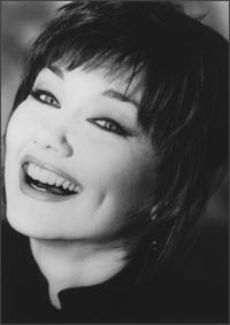 Lari White pictures