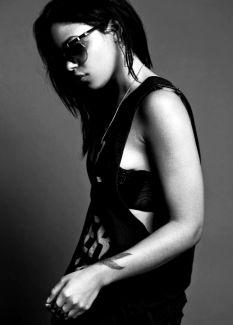 Fefe Dobson pictures