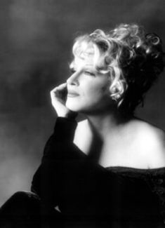 Bette Midler pictures