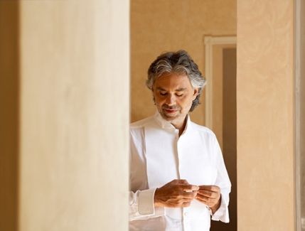 Andrea Bocelli pictures