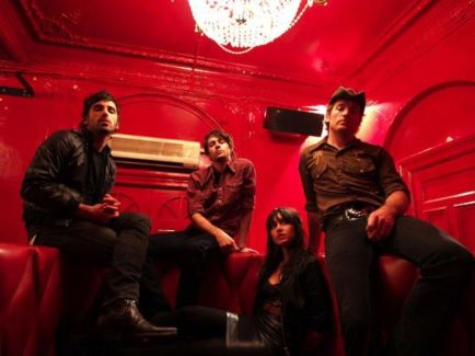 Howling Bells pictures