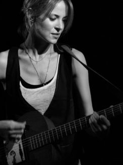 Gemma Hayes pictures