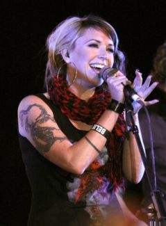 Suzie McNeil pictures