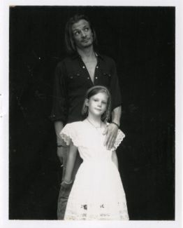 Trixie Whitley pictures