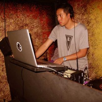 Eric Lau pictures