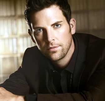 Chris Mann pictures