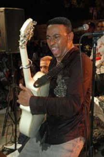 Antony Santos pictures