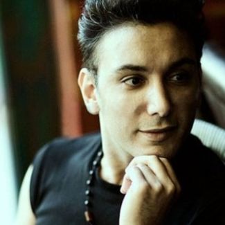 Shadmehr Aghili pictures