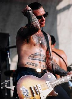 Mike Ness pictures
