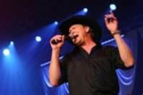 Tracy Lawrence pictures