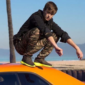 Adrian Lux pictures