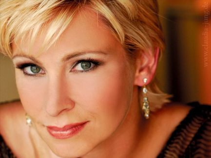 Claudia Jung pictures