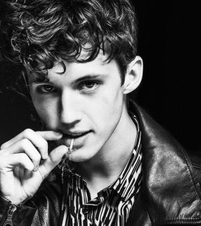 Troye Sivan pictures