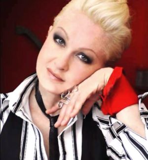 Cyndi Lauper pictures