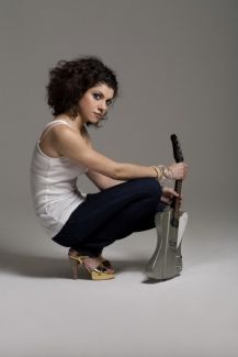 Carrie Rodriguez pictures