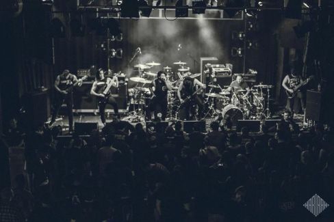 Aversions Crown pictures