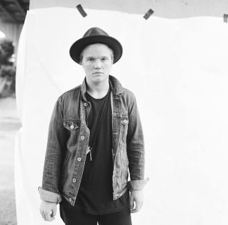 Aaron Gillespie pictures