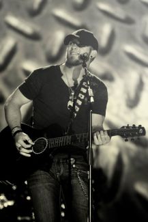 Brantley Gilbert pictures