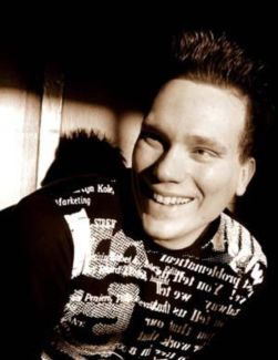 Alex Kunnari pictures