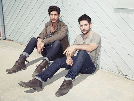 Dan + Shay pictures