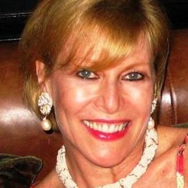 Sue Phillips Headshot