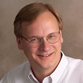Glenn Gutek Headshot
