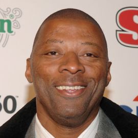 Carl Banks Headshot