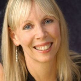 Elaine Pasqua Headshot