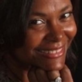 Bernadette Sanders Headshot