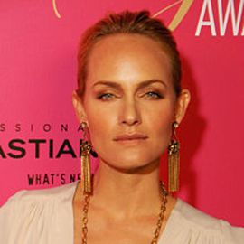 Amber Valletta Headshot