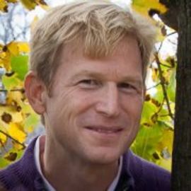 Tony Schiller Headshot