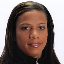 April Holmes Headshot