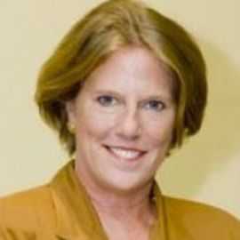 Elizabeth Littlefield Headshot