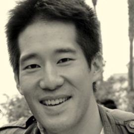 Eric Feng Headshot