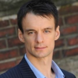 Andrei Hagiu Headshot