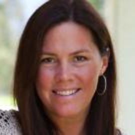 Laura Munson Headshot