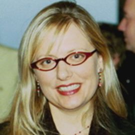 Carri Bugbee Headshot