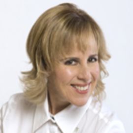 Michelle Ray Headshot
