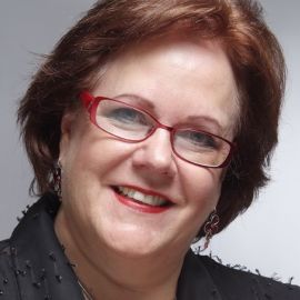 Linda Guirey Headshot