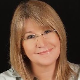 Tami Glatz Headshot
