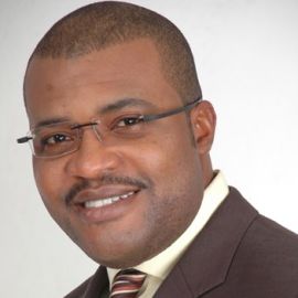 Victor Diali Headshot