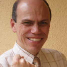 Estuardo Armas Headshot