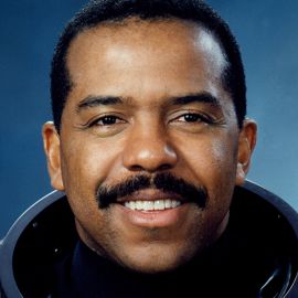 Bernard Harris Headshot