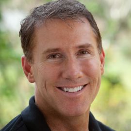 Nicholas Sparks Headshot