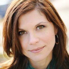 Carin Bondar Headshot