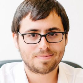 Sam Tarantino Headshot