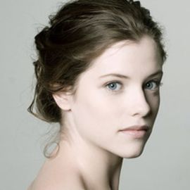 Jessica De Gouw Headshot