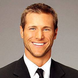 Jake Pavelka Headshot